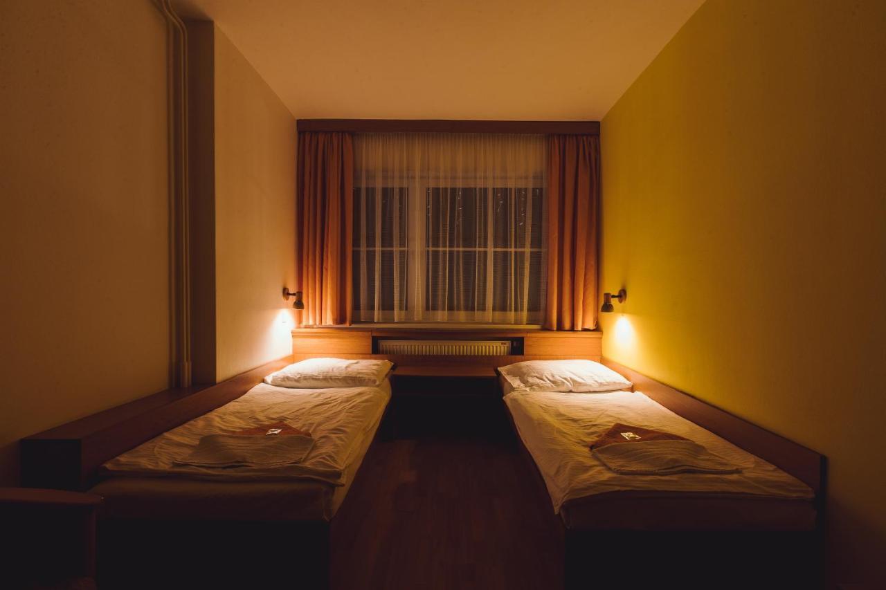 Hotel Annahof Domasov ภายนอก รูปภาพ