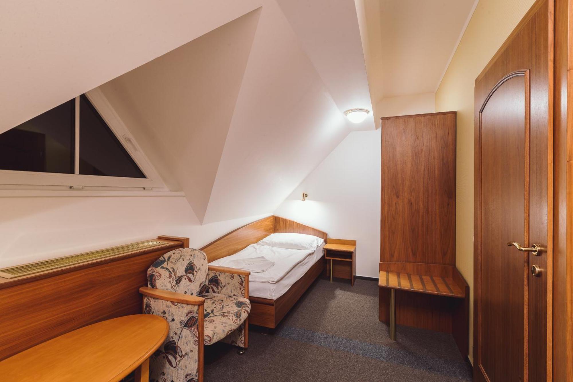 Hotel Annahof Domasov ภายนอก รูปภาพ